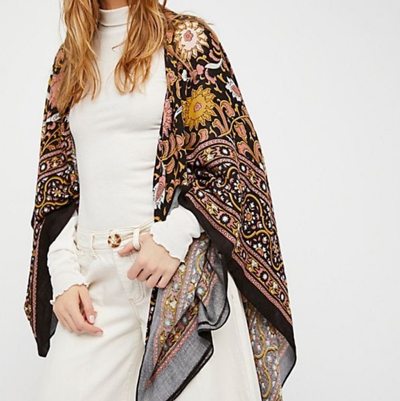 Free People Boho Western Gypsy Magic Dance Black Lava Floral Border Print Kimono - Picture 8 of 16